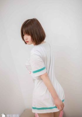 海边的女人
