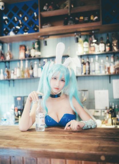 公交车揉捏大乳呻吟娇喘在线观看
