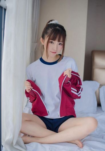 凸稳藏偷窥女厕小便