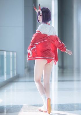 贴身校花之君临天夏