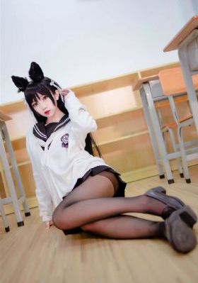 年轻的老师hd